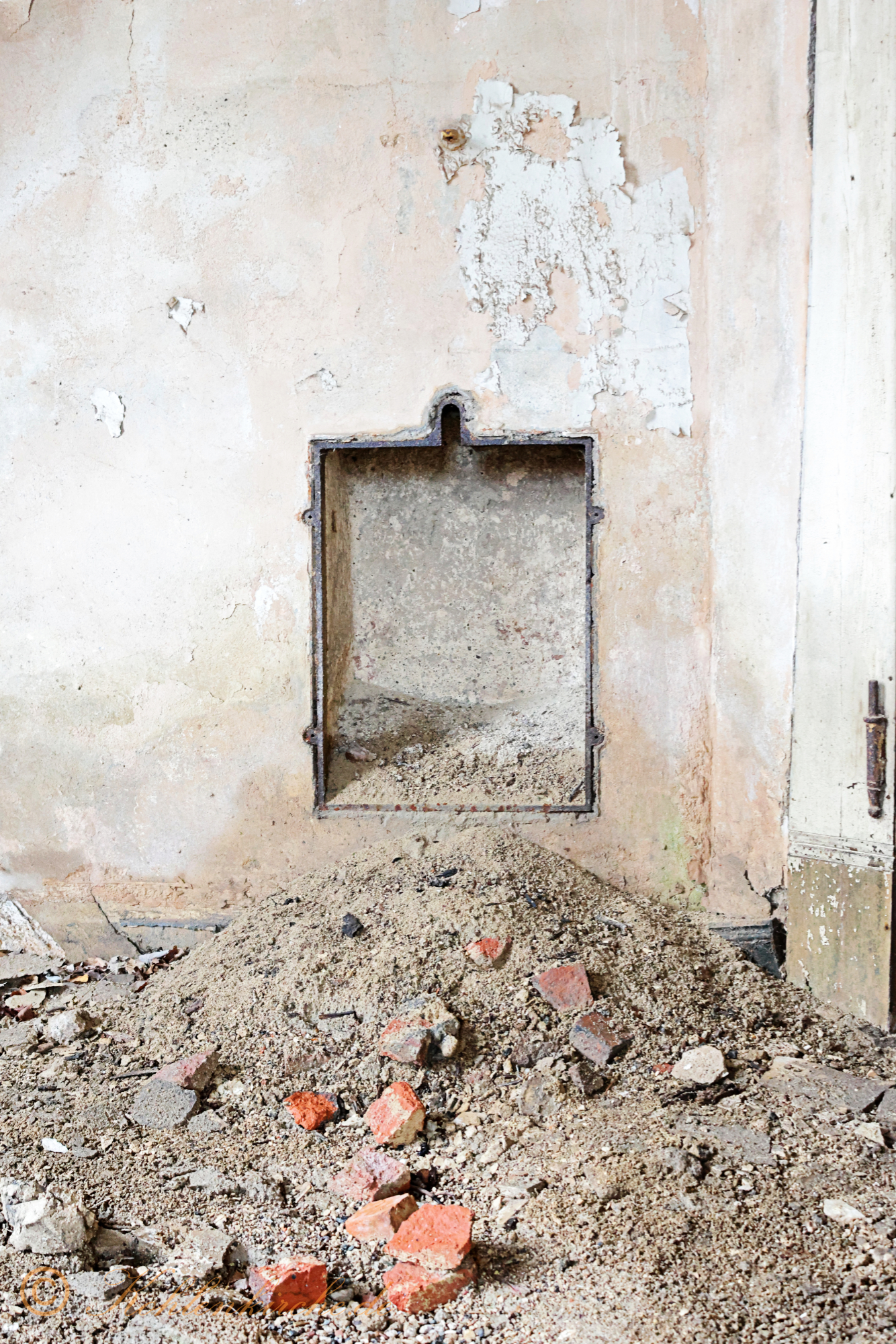 Kohlenkirche: Letzte Bilder des Verwaltungsgebudes