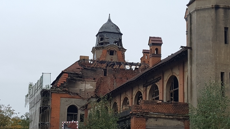 Kohlenkirche - Erste Hilfe für die Kohlenkirche - Die Birken sind entfernt worden